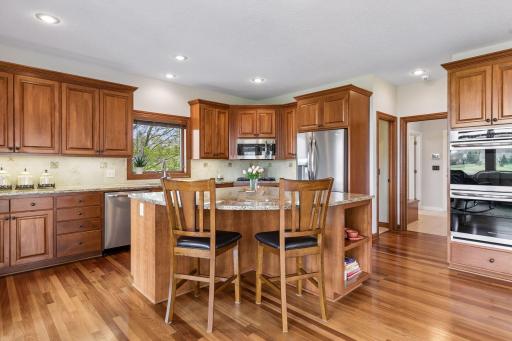 345 Lindsay Road, Hudson, WI 54016
