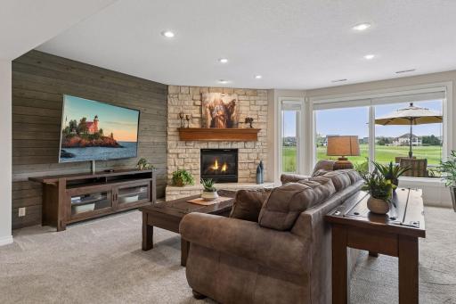 345 Lindsay Road, Hudson, WI 54016