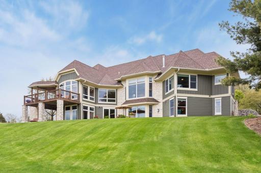 345 Lindsay Road, Hudson, WI 54016