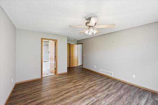 37-5126 Nelmark Ave NE [2990185]- 037.jpg