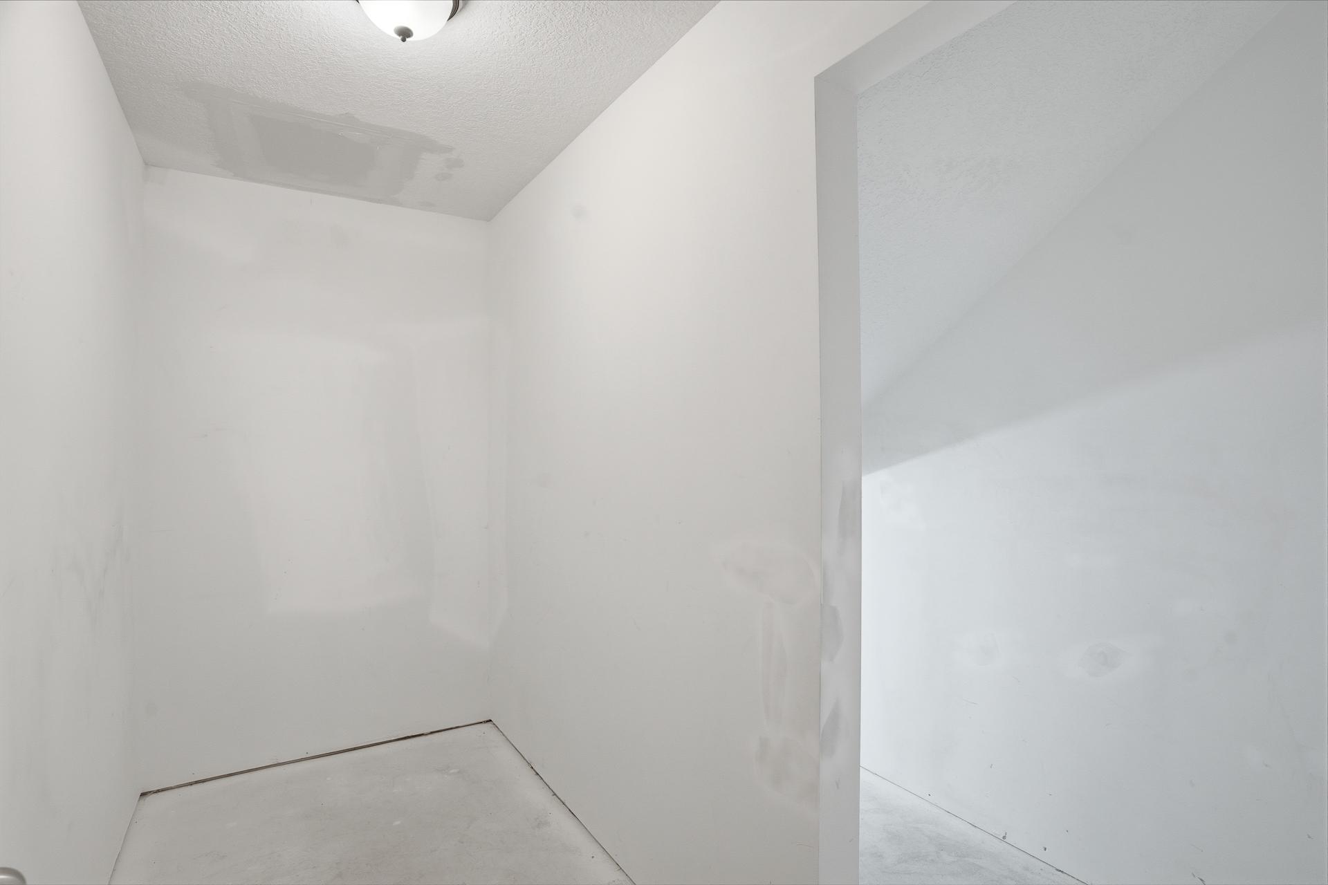 2921 40th Ave S MLS-79.jpg