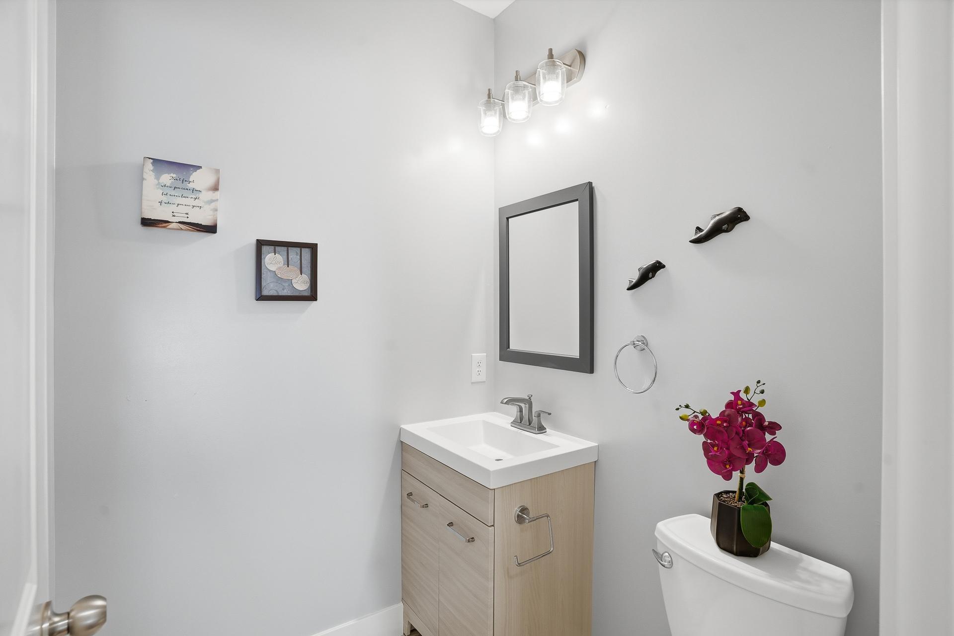 2921 40th Ave S MLS-37.jpg