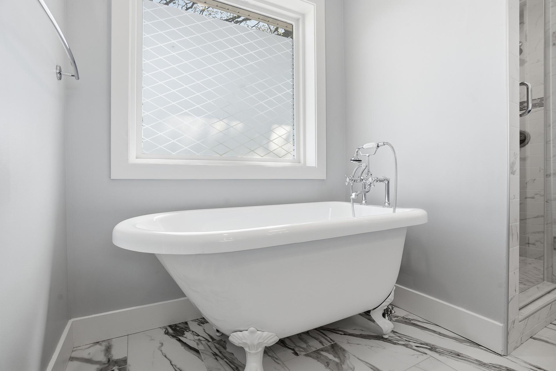 2921 40th Ave S MLS-62.jpg