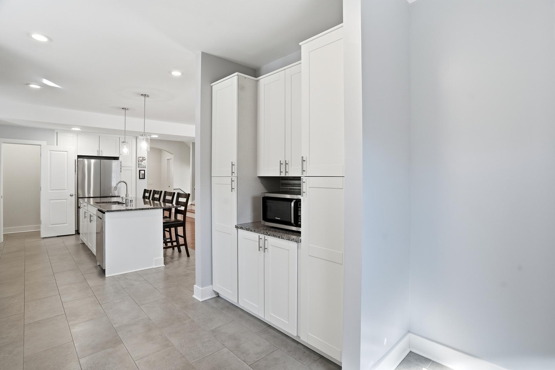 2921 40th Ave S MLS-31.jpg