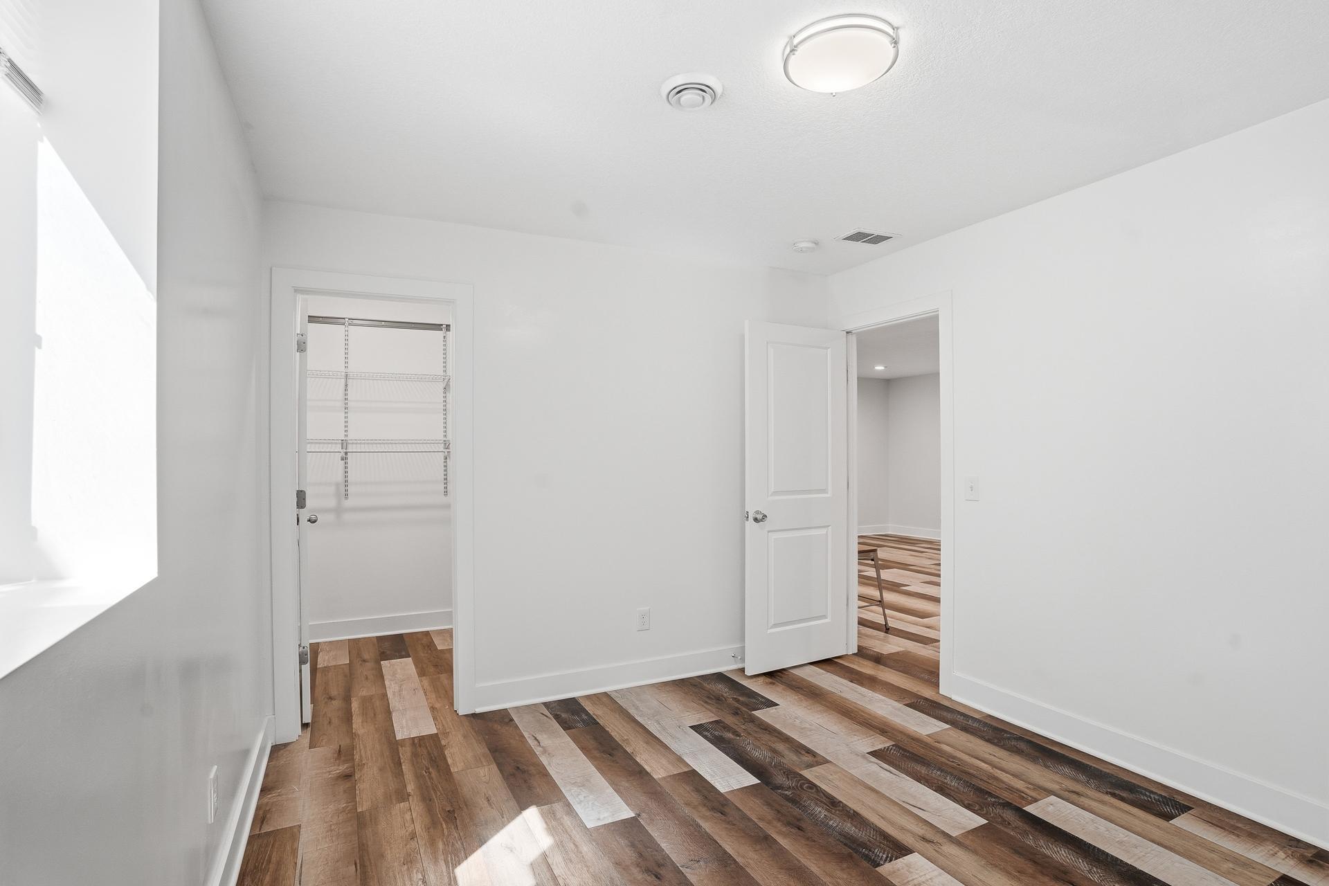 2921 40th Ave S MLS-74.jpg