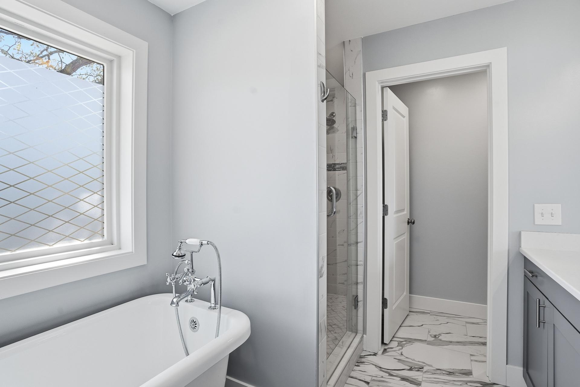 2921 40th Ave S MLS-59.jpg