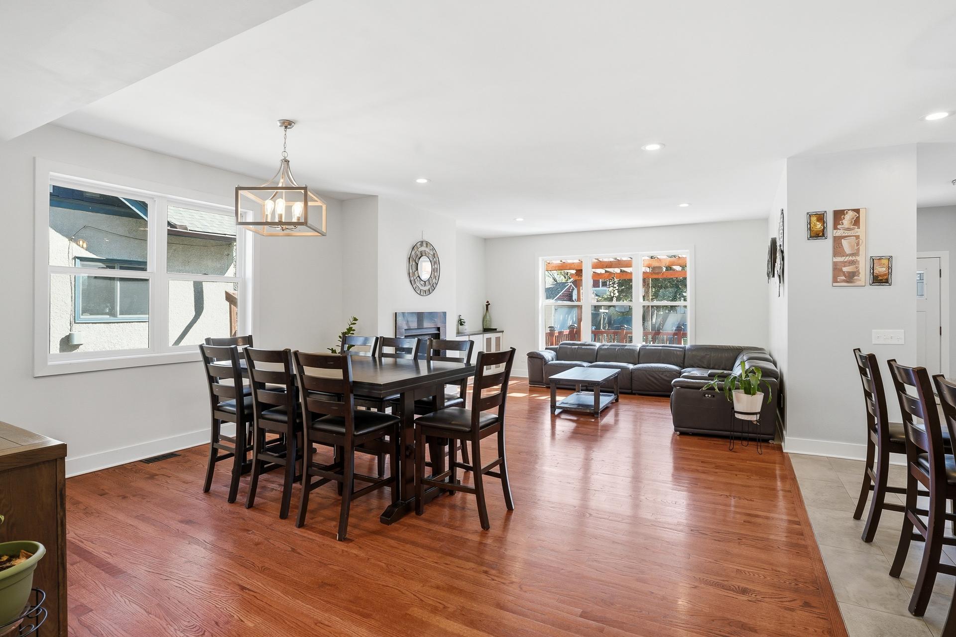 2921 40th Ave S MLS-19.jpg