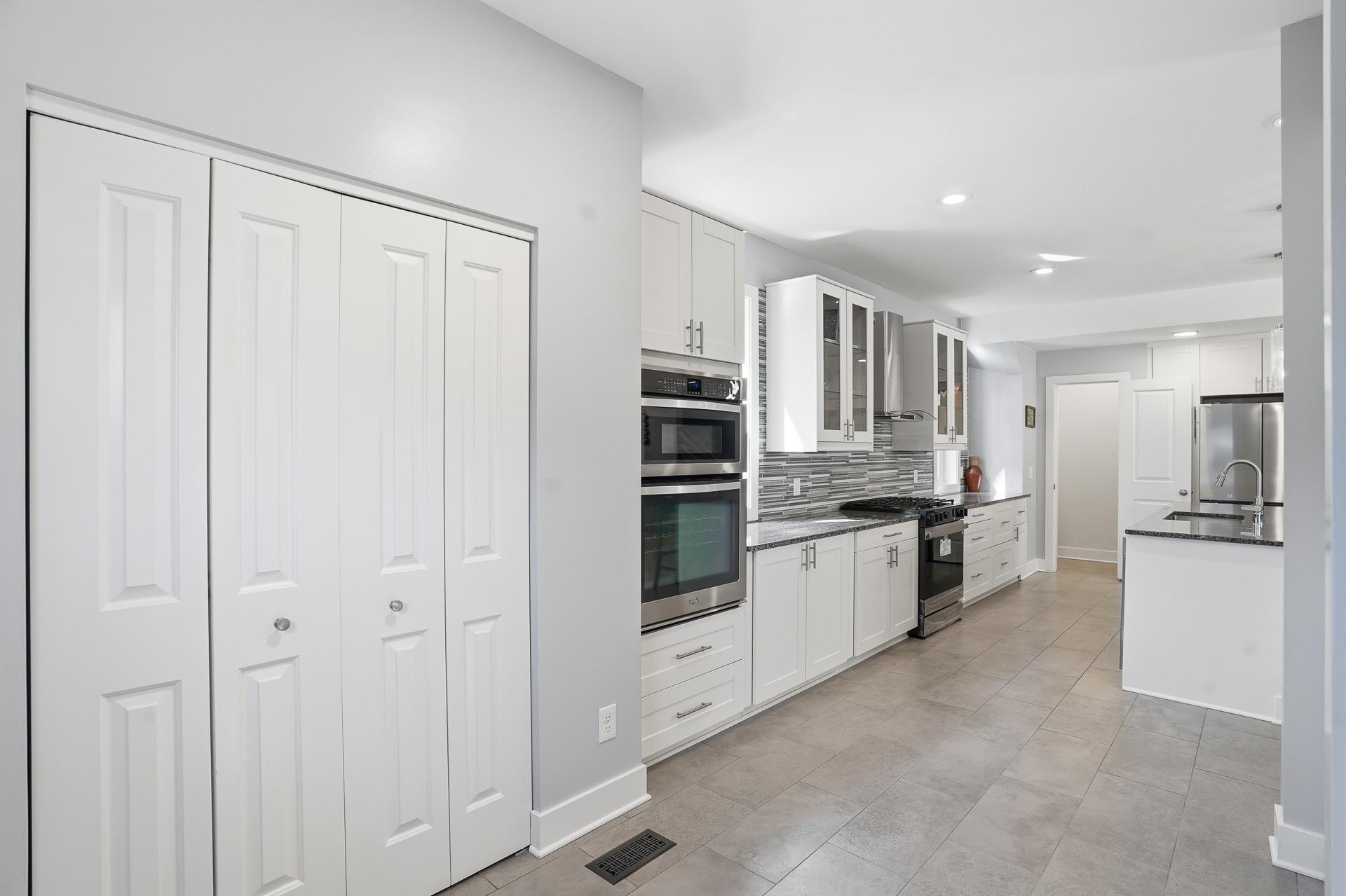 2921 40th Ave S MLS-32.jpg