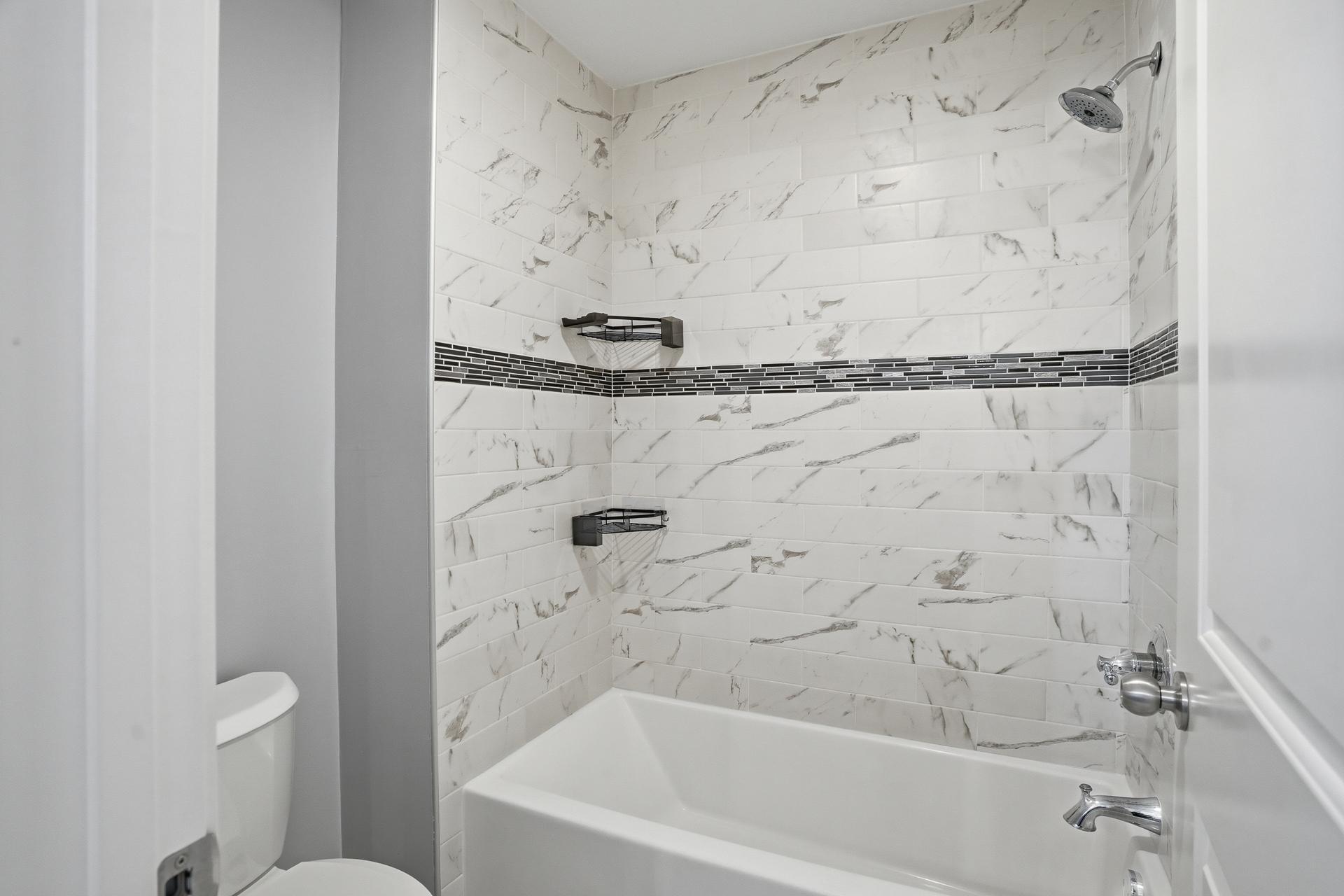 2921 40th Ave S MLS-48.jpg