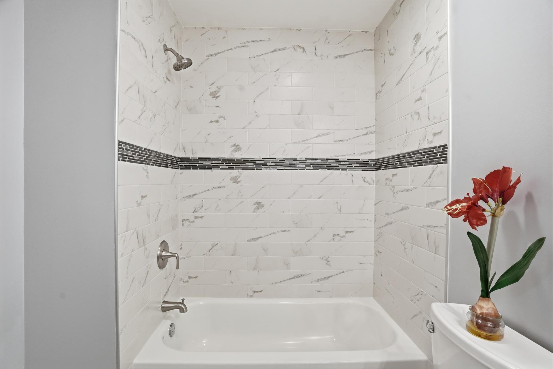 2921 40th Ave S MLS-76.jpg