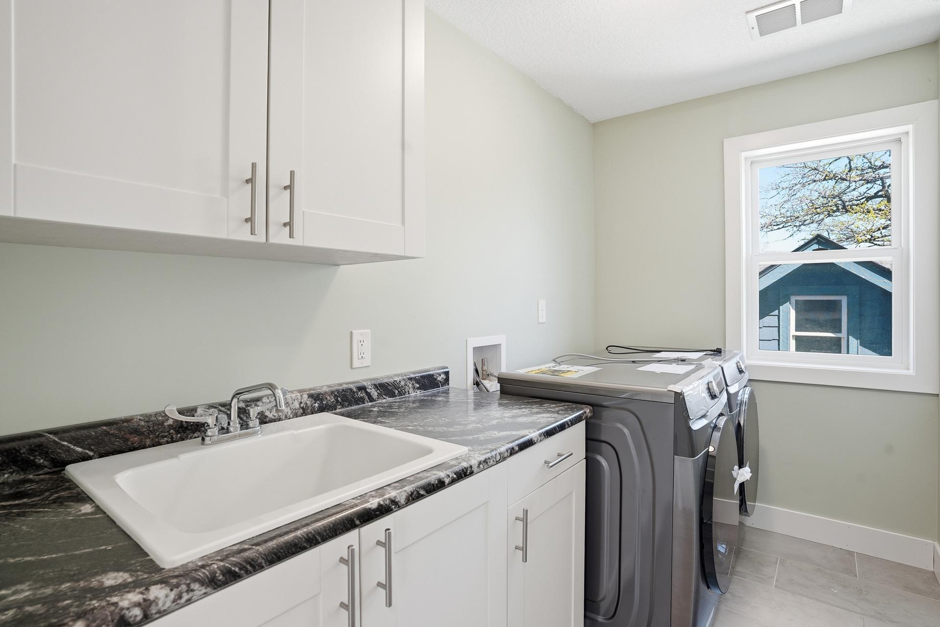 2921 40th Ave S MLS-64.jpg