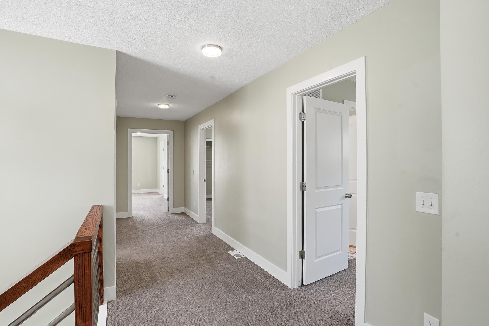 2921 40th Ave S MLS-43.jpg