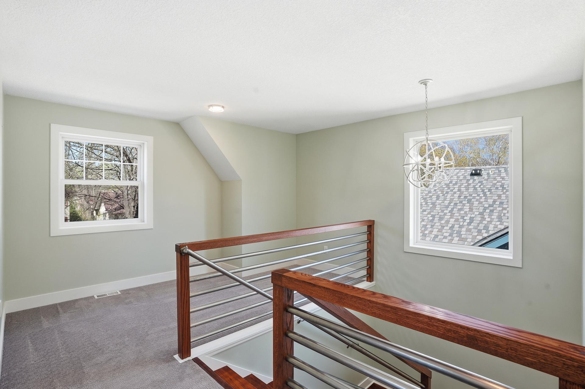 2921 40th Ave S MLS-41.jpg