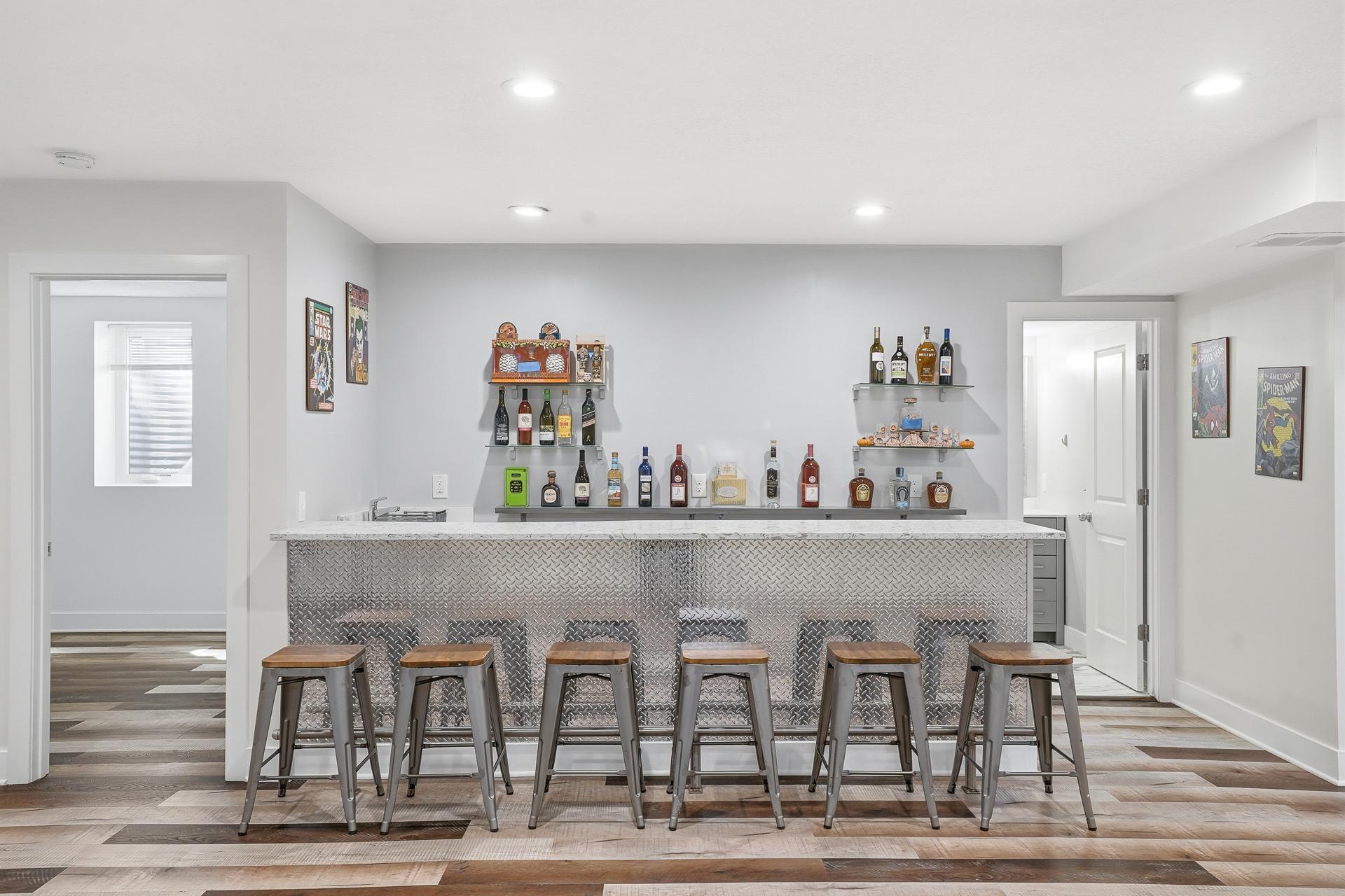 2921 40th Ave S MLS-68.jpg