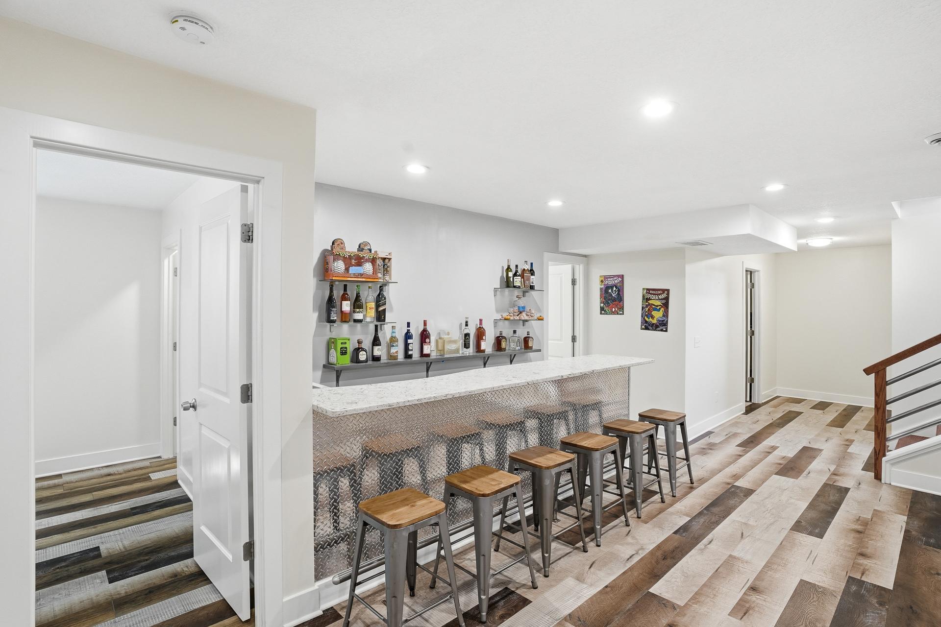 2921 40th Ave S MLS-71.jpg