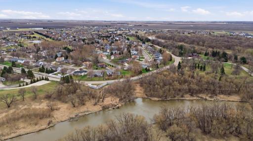 4054 S Rivershore Drive, Moorhead, MN 56560