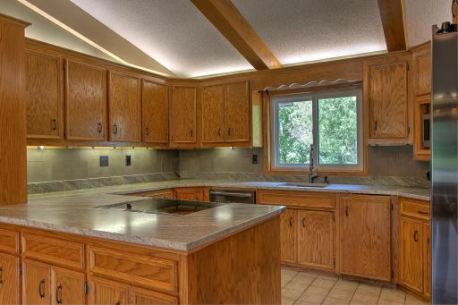 Updated kitchen w/ granite countertops & stainless steel appliances!