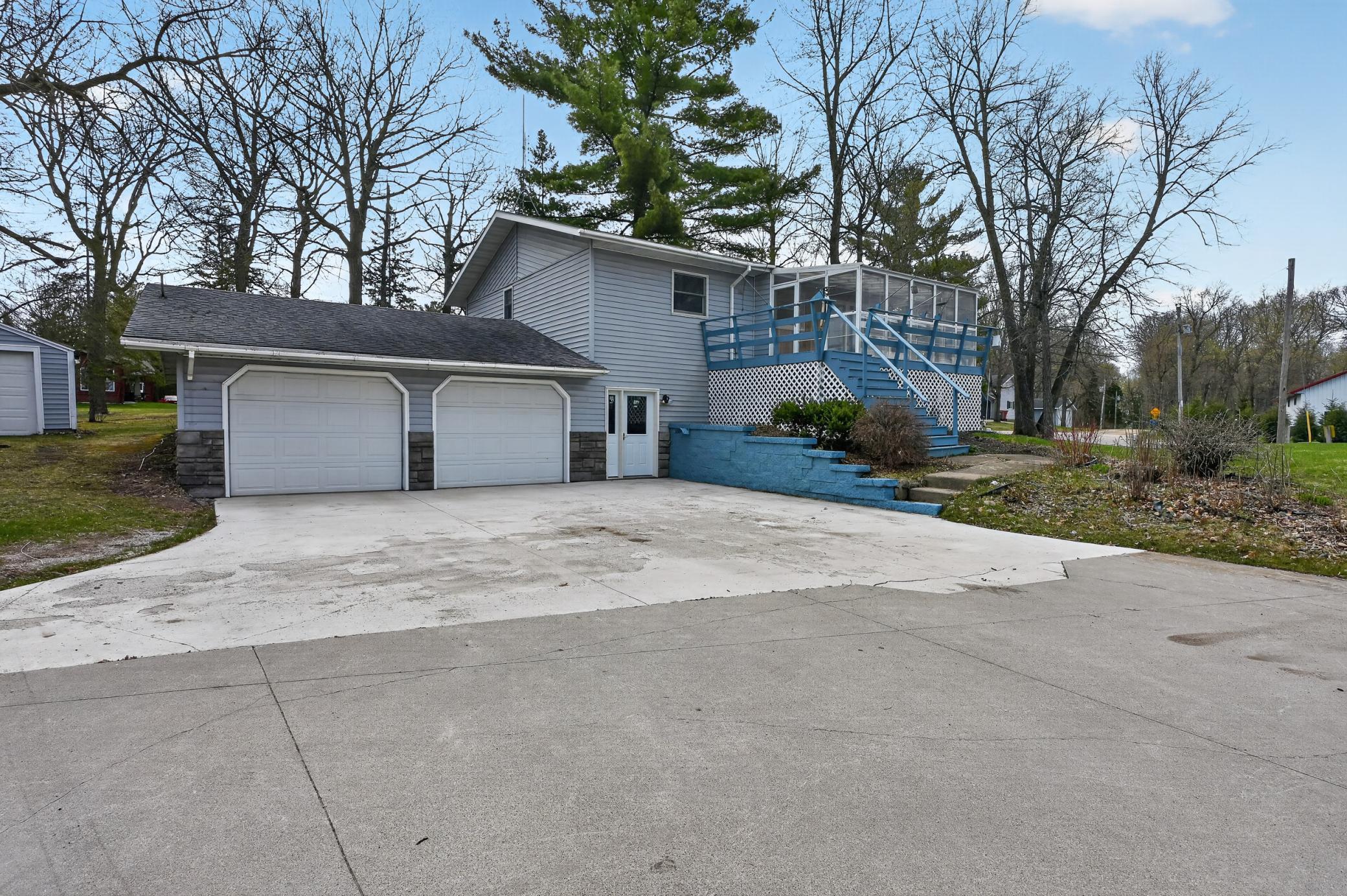 2895 N Lake Miltona Dr NE