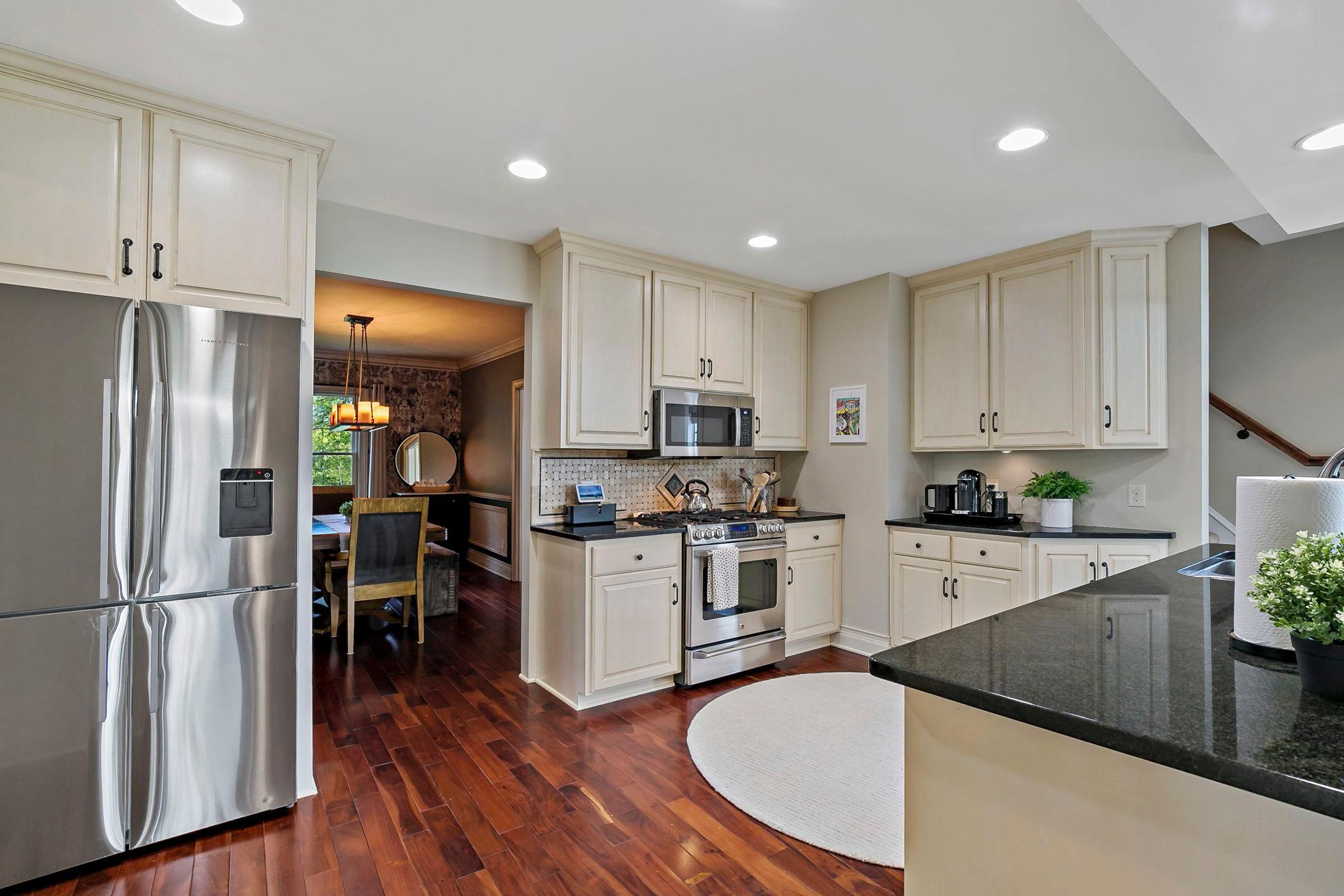 50-web-or-mls-5830 Club Ln Shorewood MN_0041.jpg
