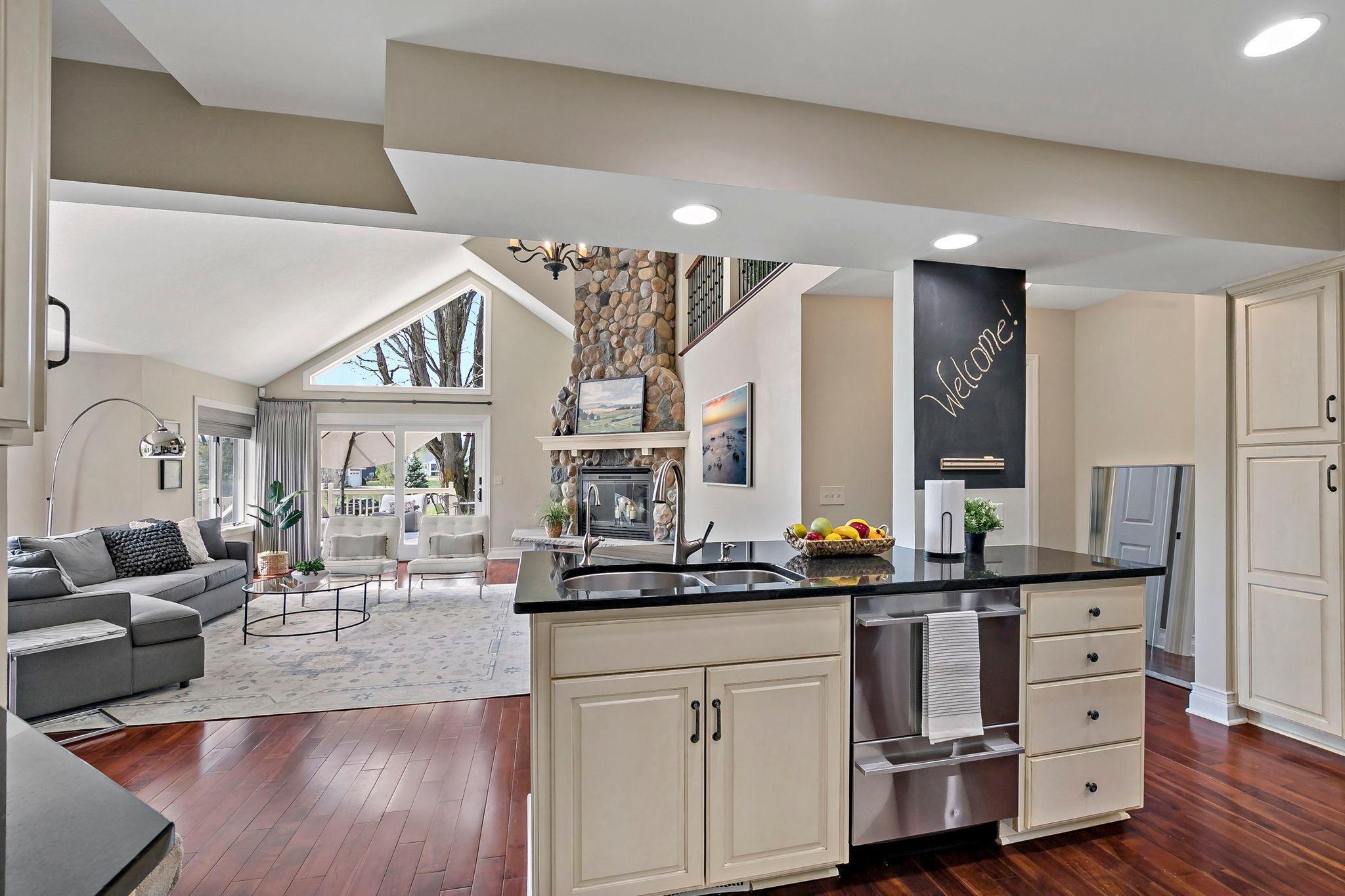 51-web-or-mls-5830 Club Ln Shorewood MN_0042.jpg