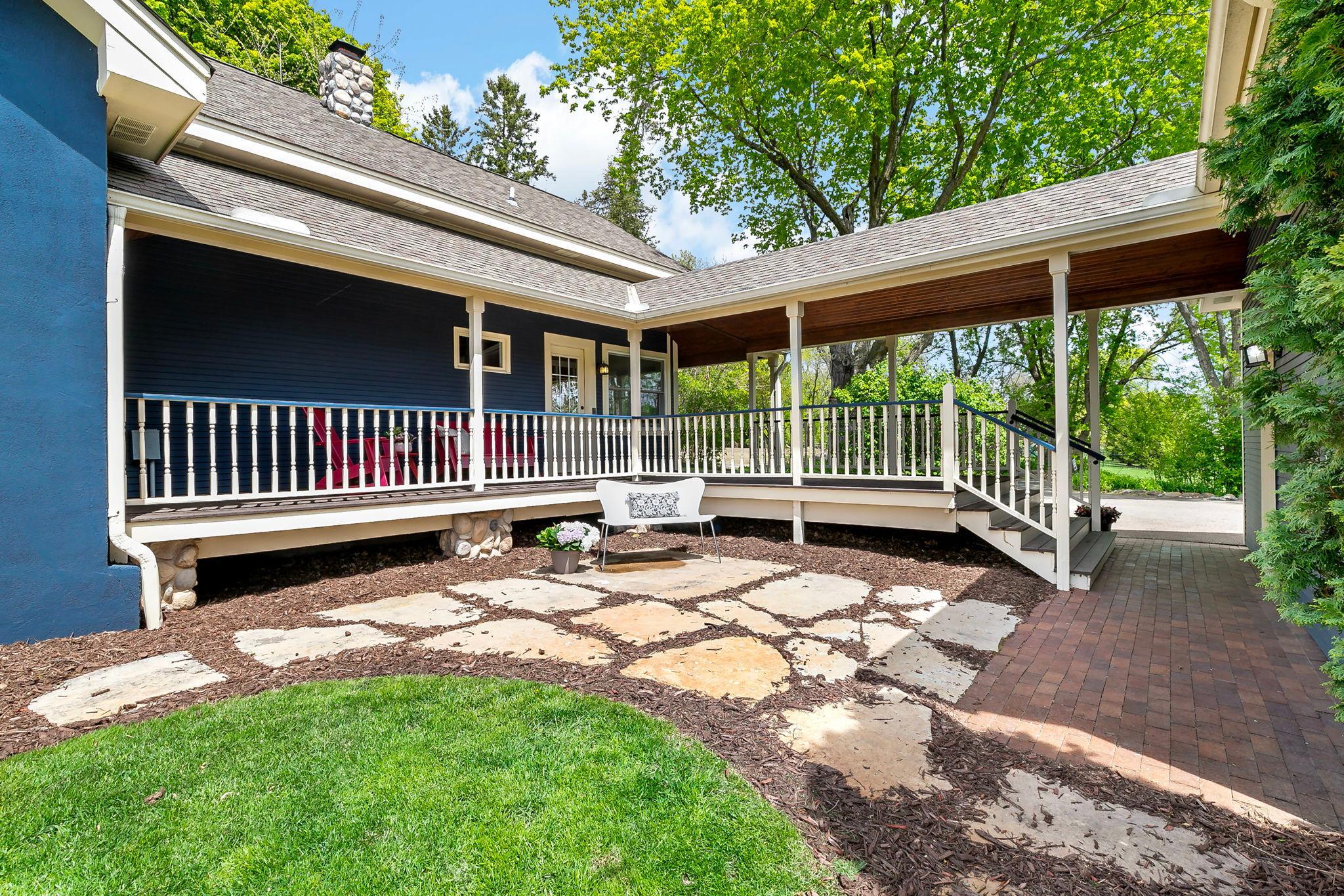 33-web-or-mls-5830 Club Ln Shorewood MN_0024.jpg
