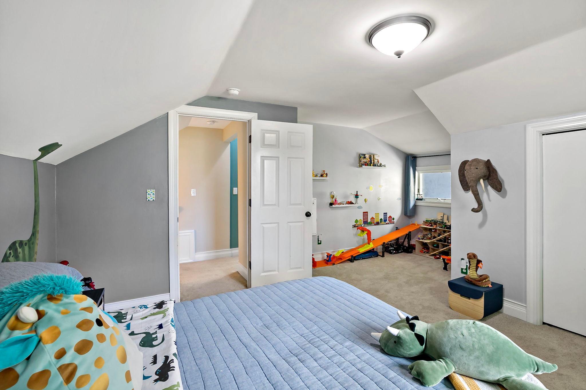 70-web-or-mls-5830 Club Ln Shorewood MN_0061.jpg