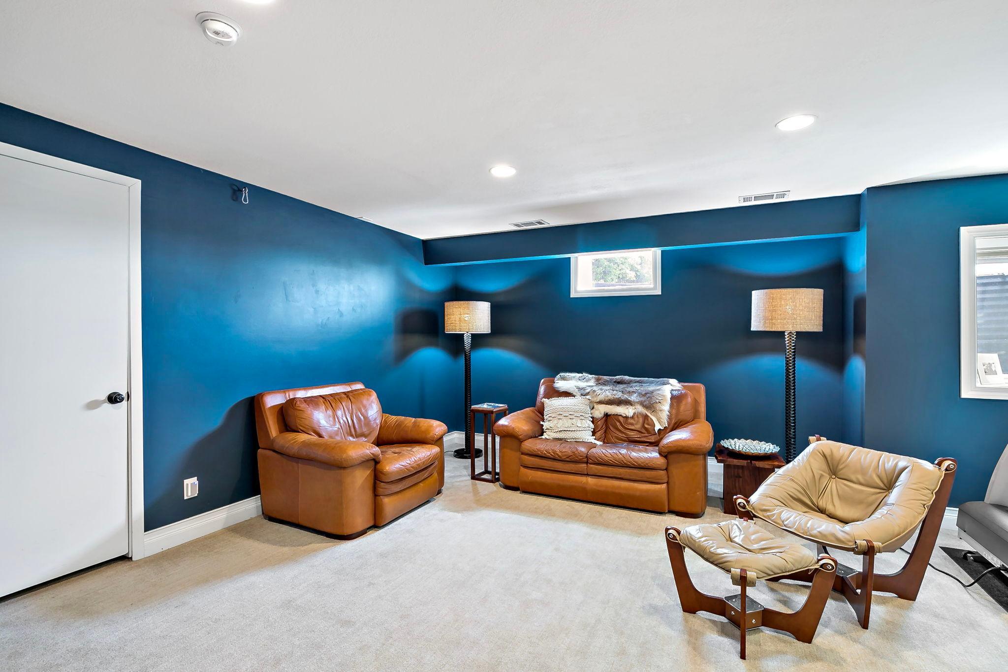84-web-or-mls-5830 Club Ln Shorewood MN_0075.jpg