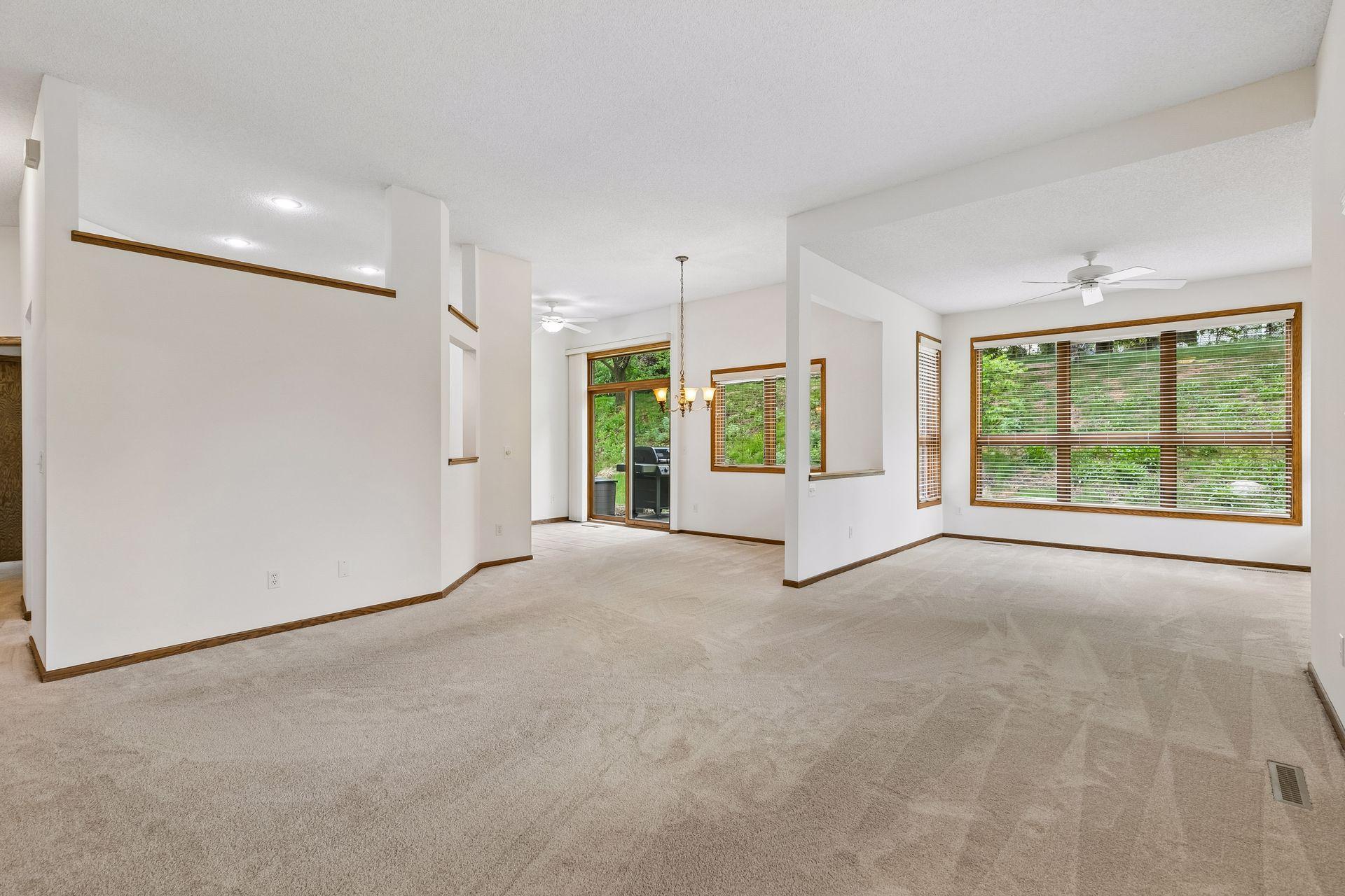 Looking into the sunroom and dining space