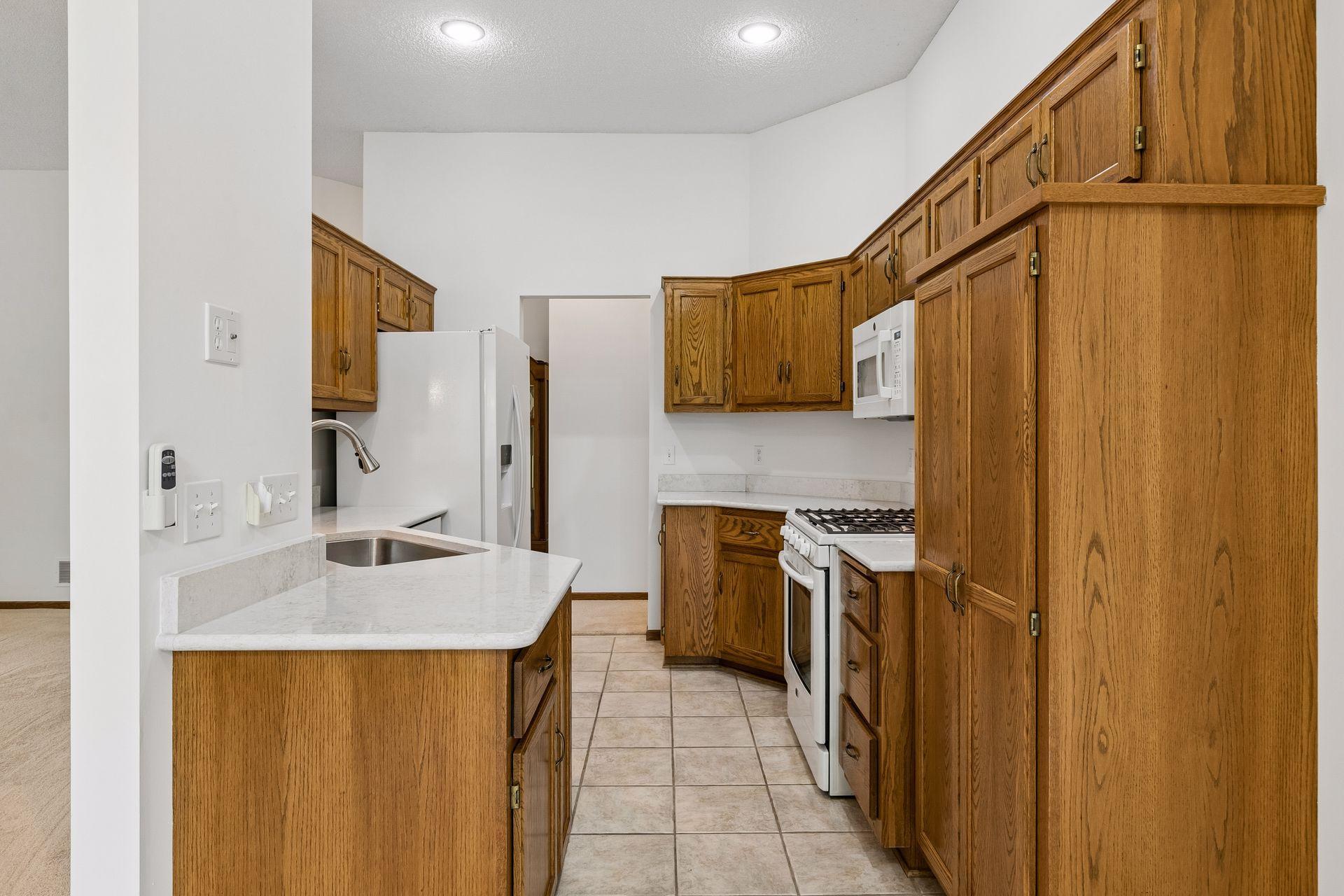 4143 Arbor Lane Kitchen