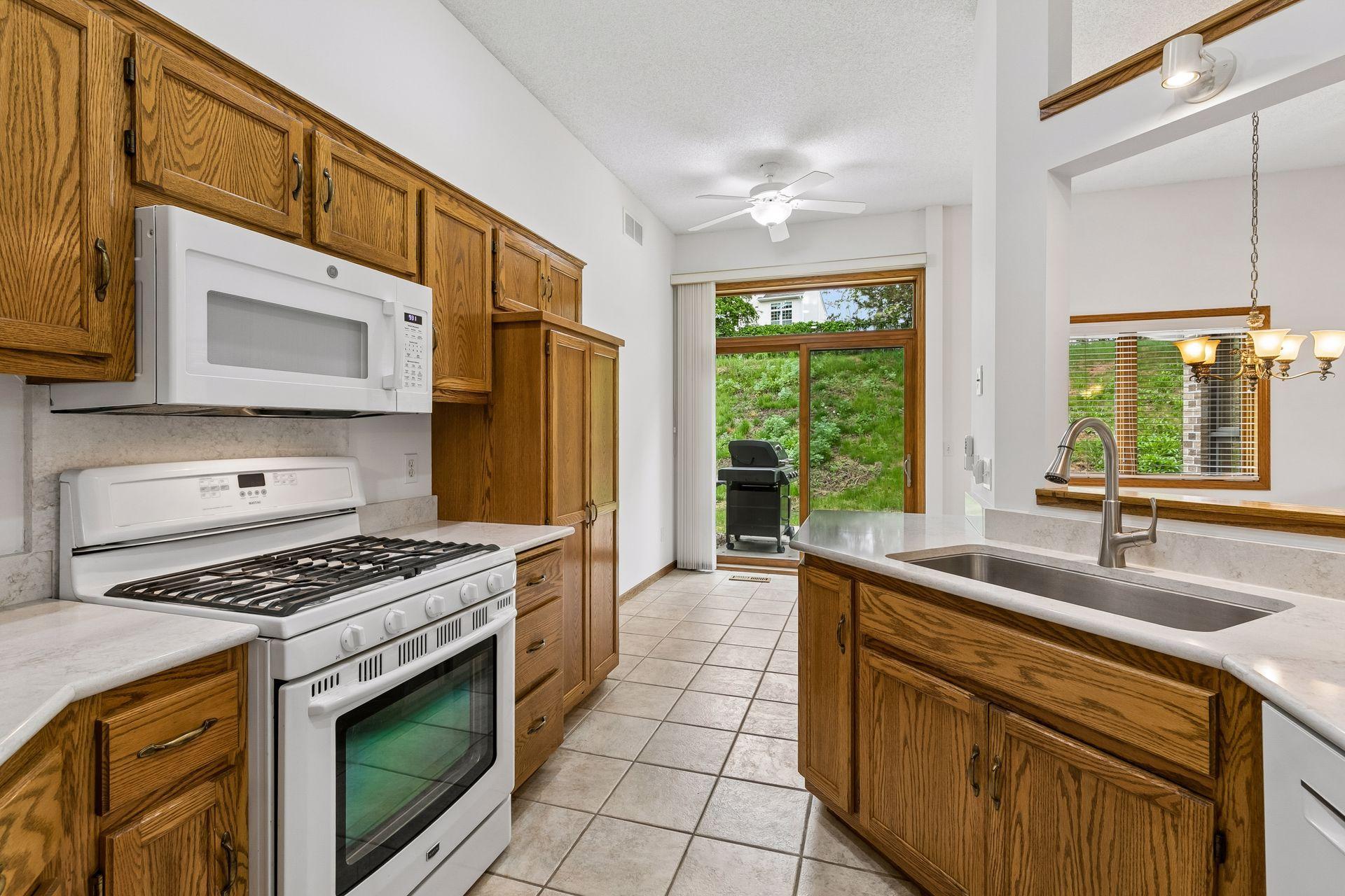 4143 Arbor Lane Kitchen