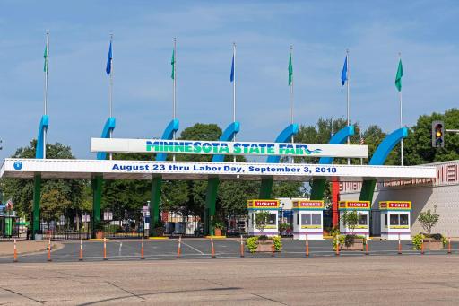 Walk to parks, shops, the state fair, and Falcon Heights Elementary.