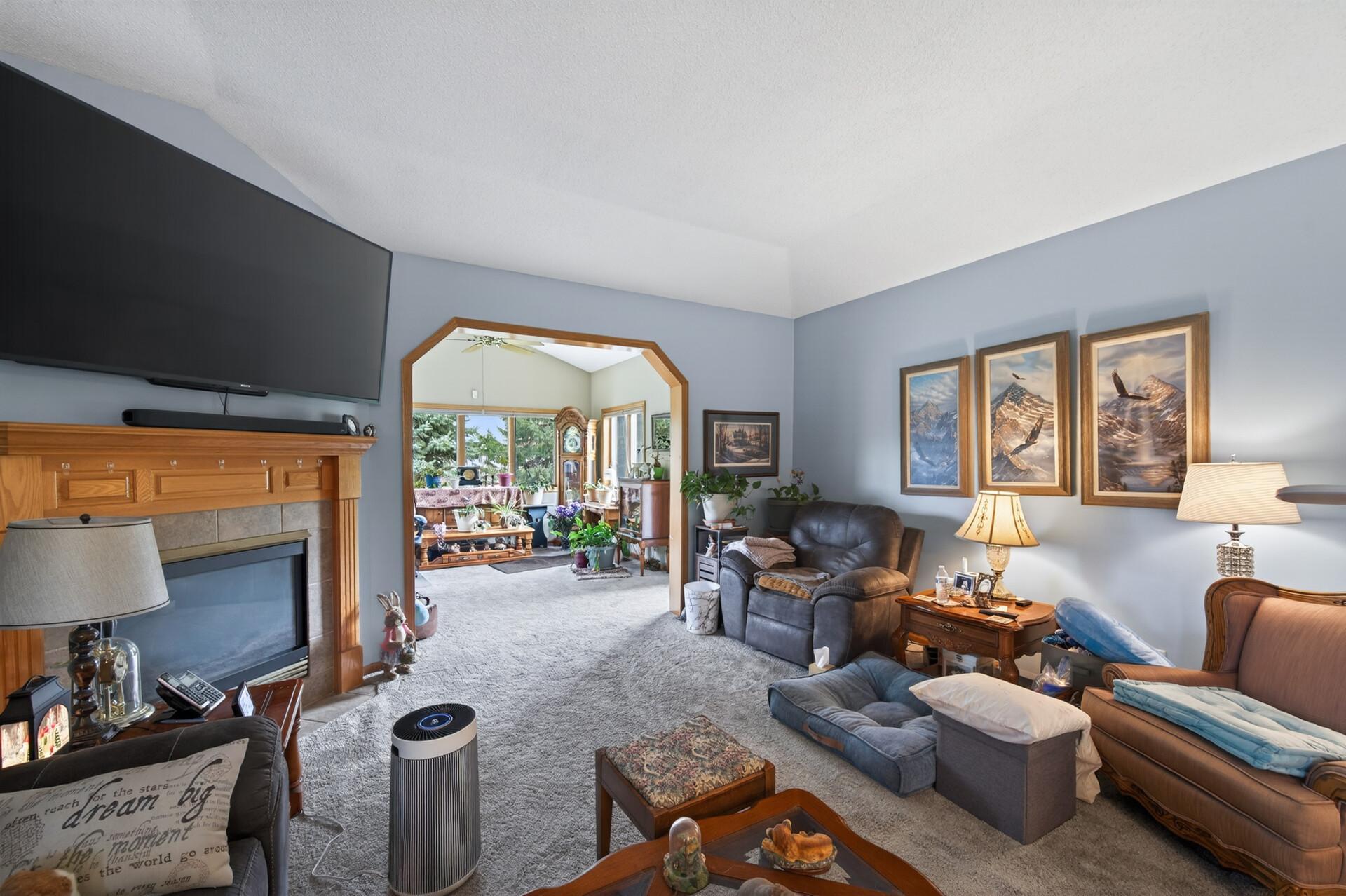 An open, spacious layout with room for everyone!
