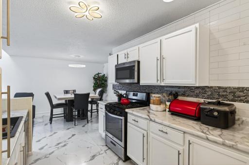 A functional layout for everyday cooking!