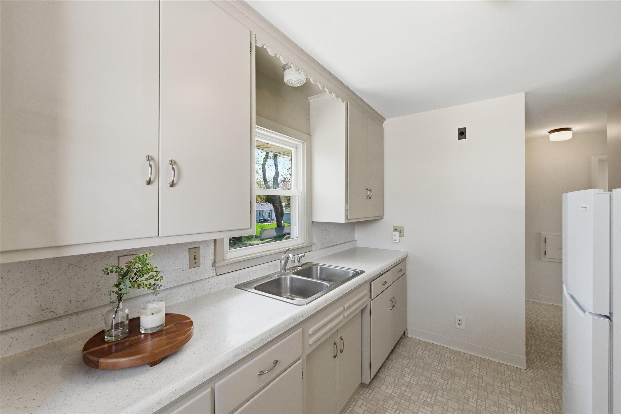 Kitchen without digital enhancement.