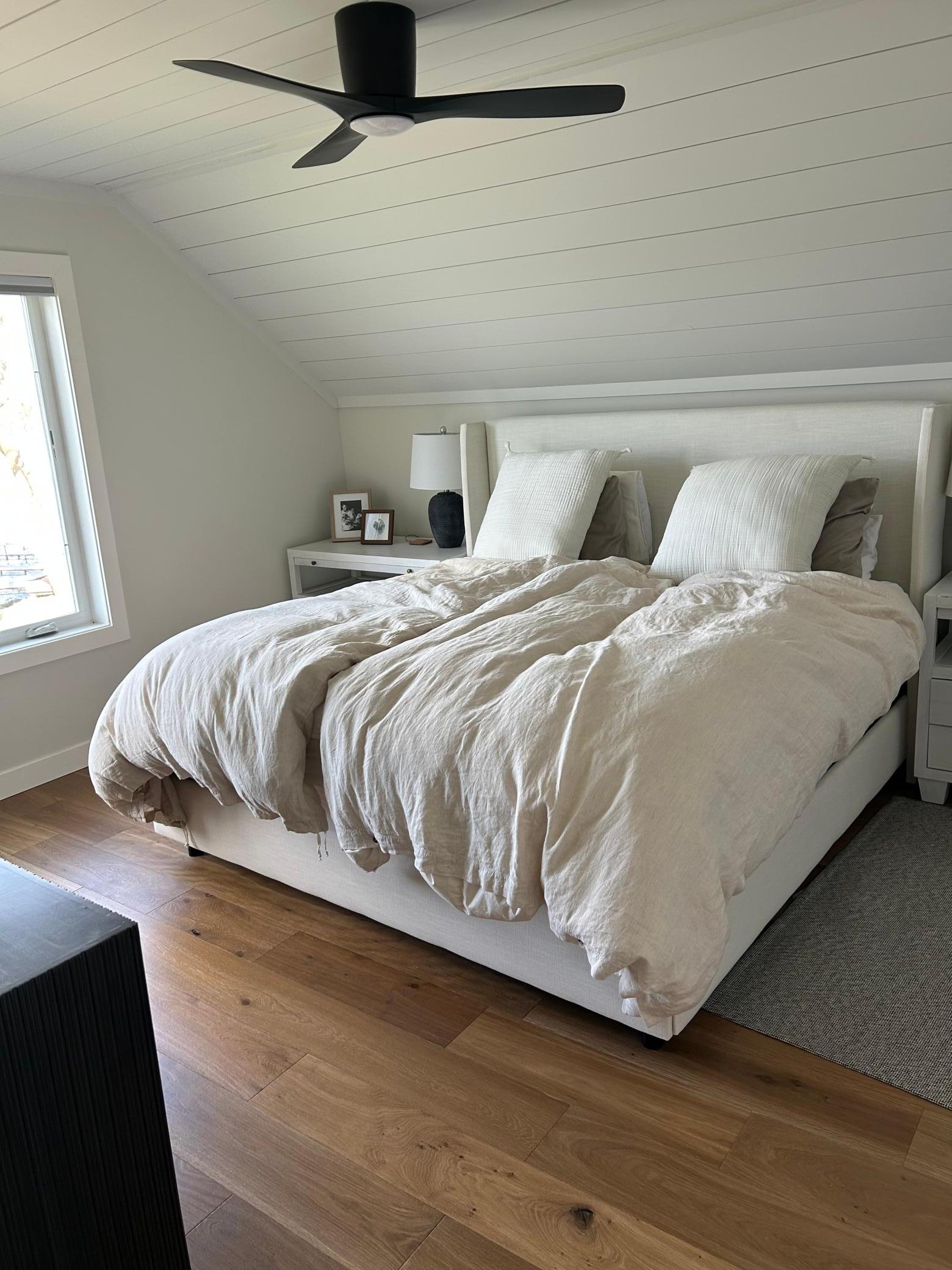 Master bedroom, windows to lake