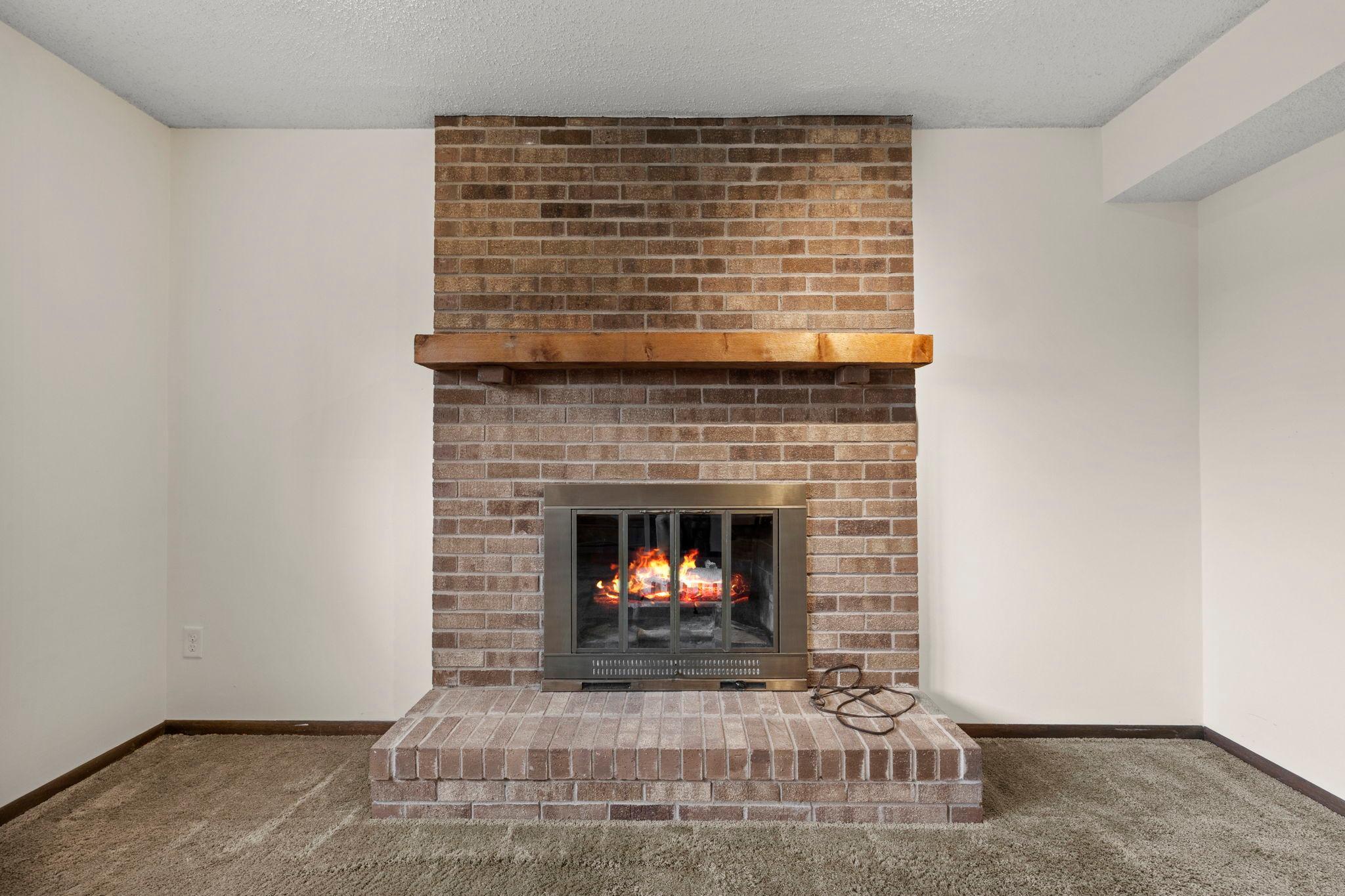 48-web-or-mls-6978 W 84th St Cir-190.jpg