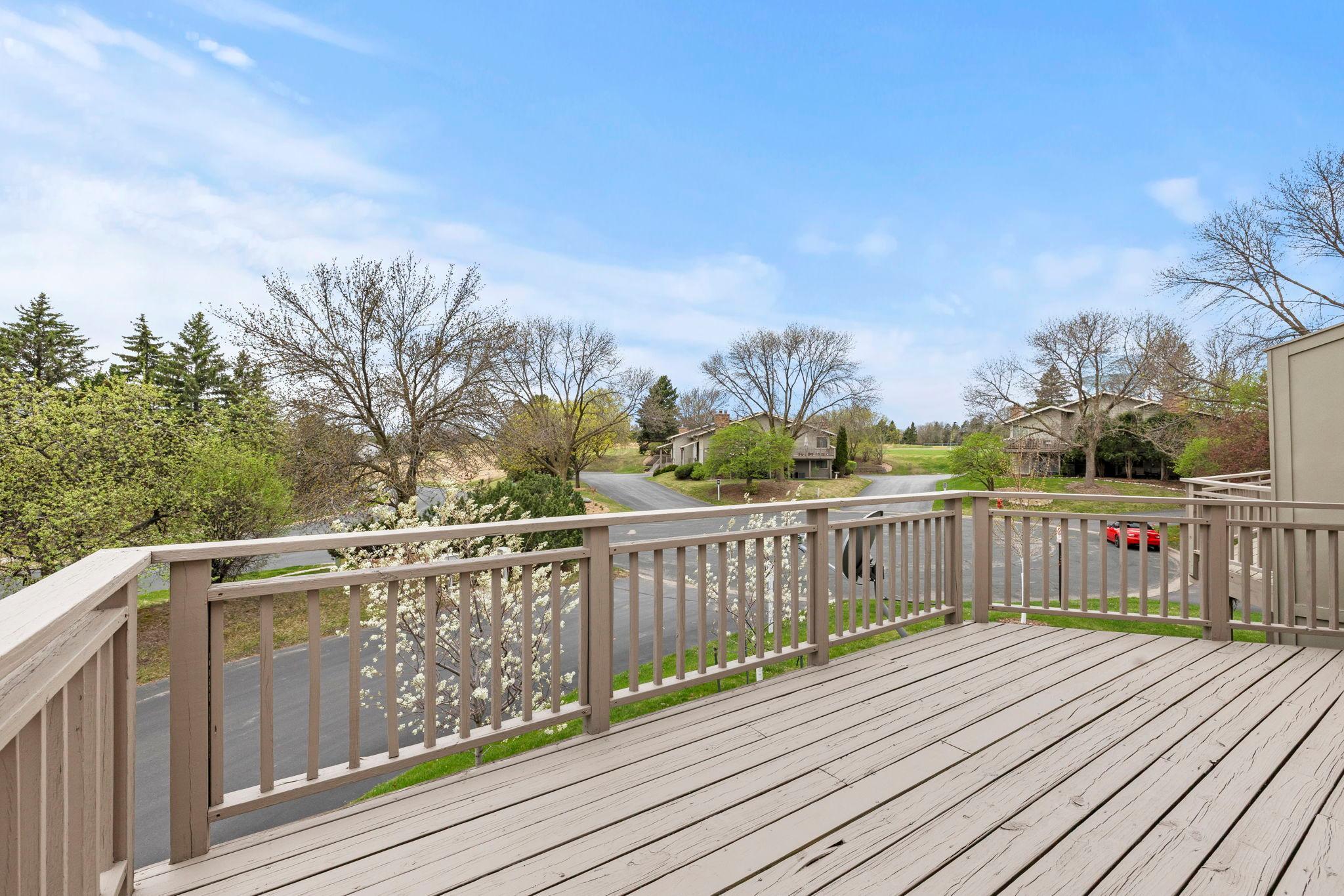 61-web-or-mls-6978 W 84th St Cir-99.jpg