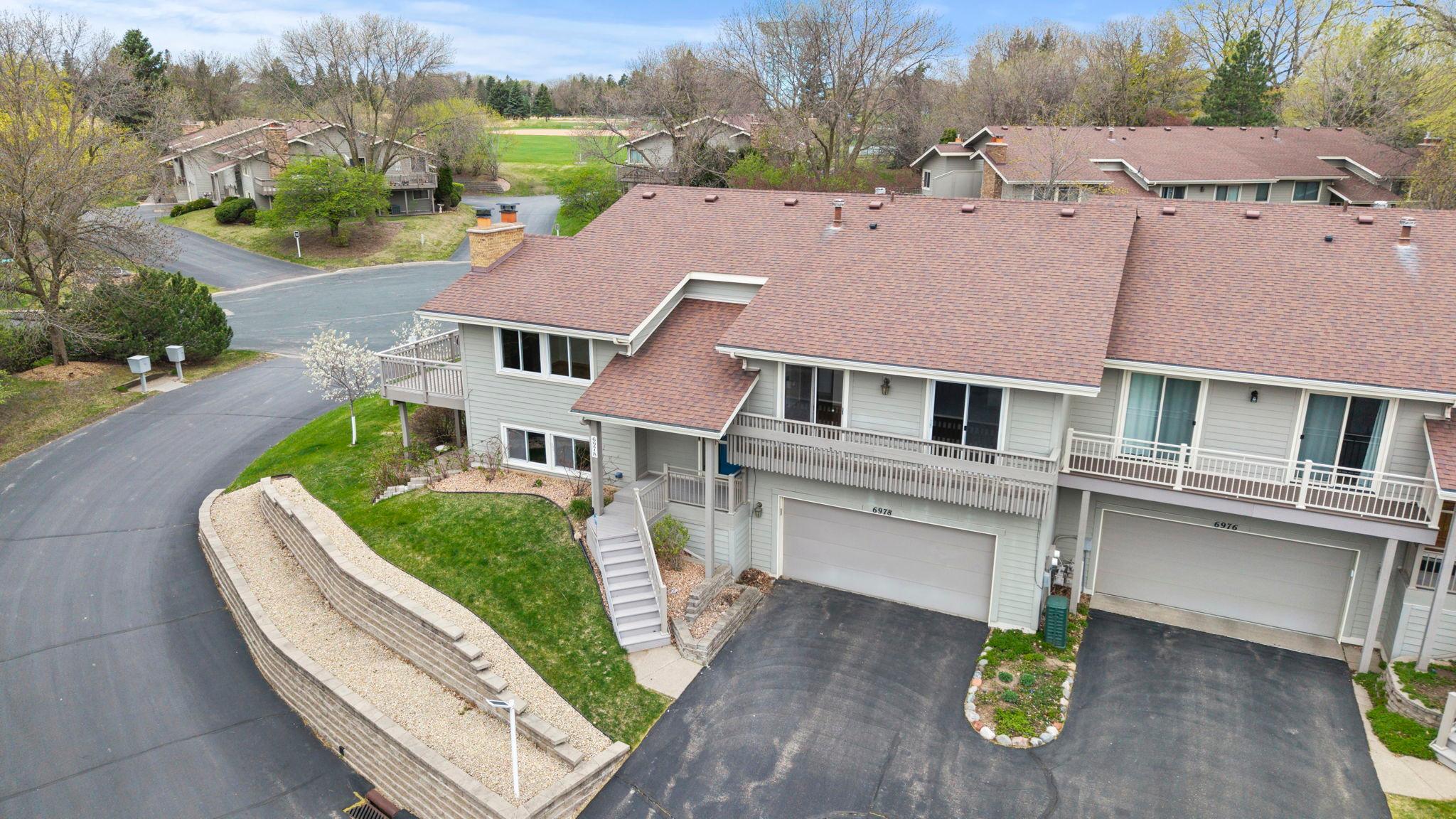 5-web-or-mls-6978 W 84th St Cir-288.jpg