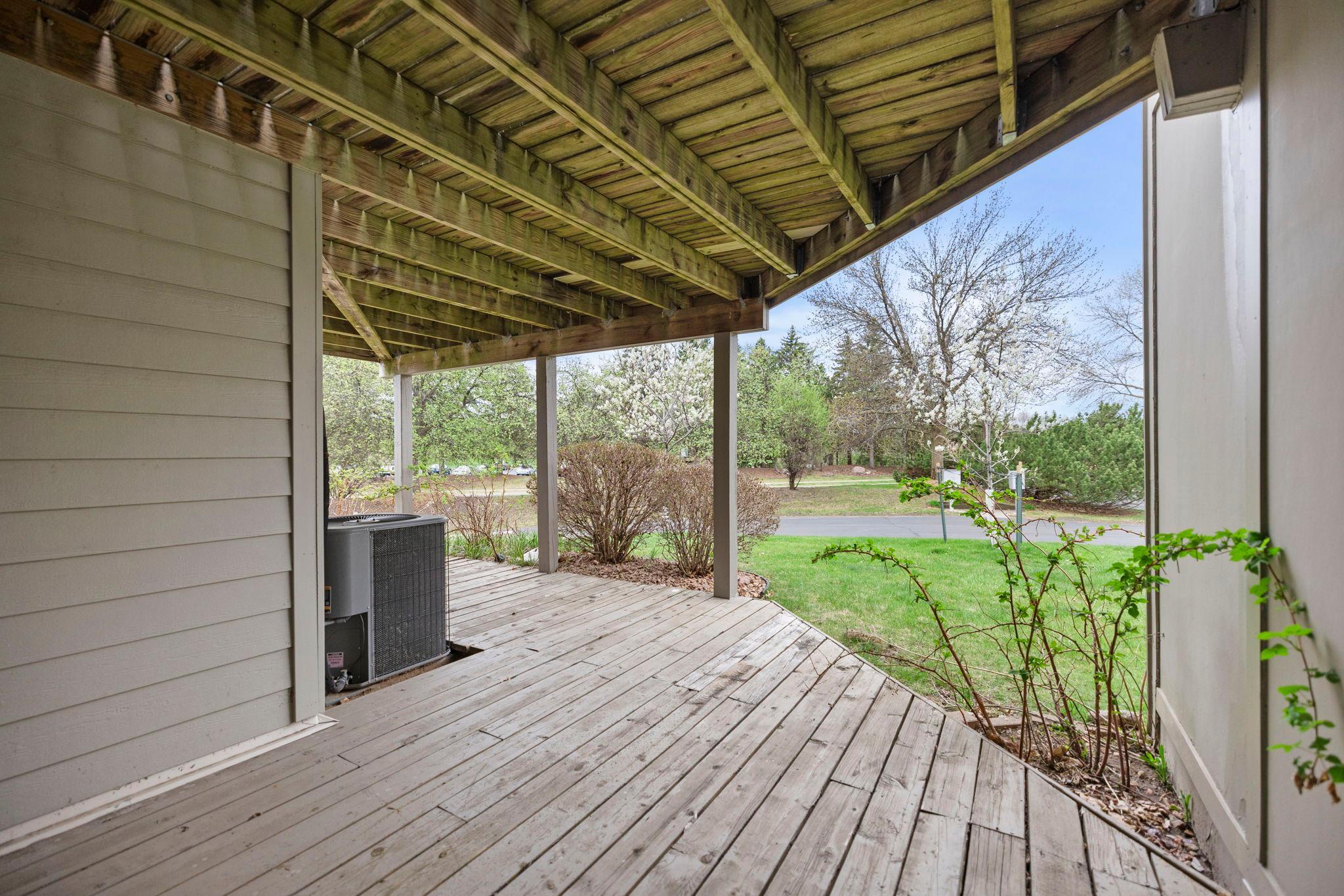 63-web-or-mls-6978 W 84th St Cir-264.jpg