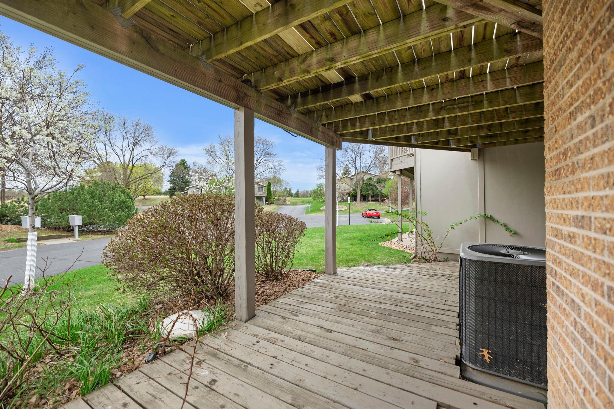 64-web-or-mls-6978 W 84th St Cir-269.jpg