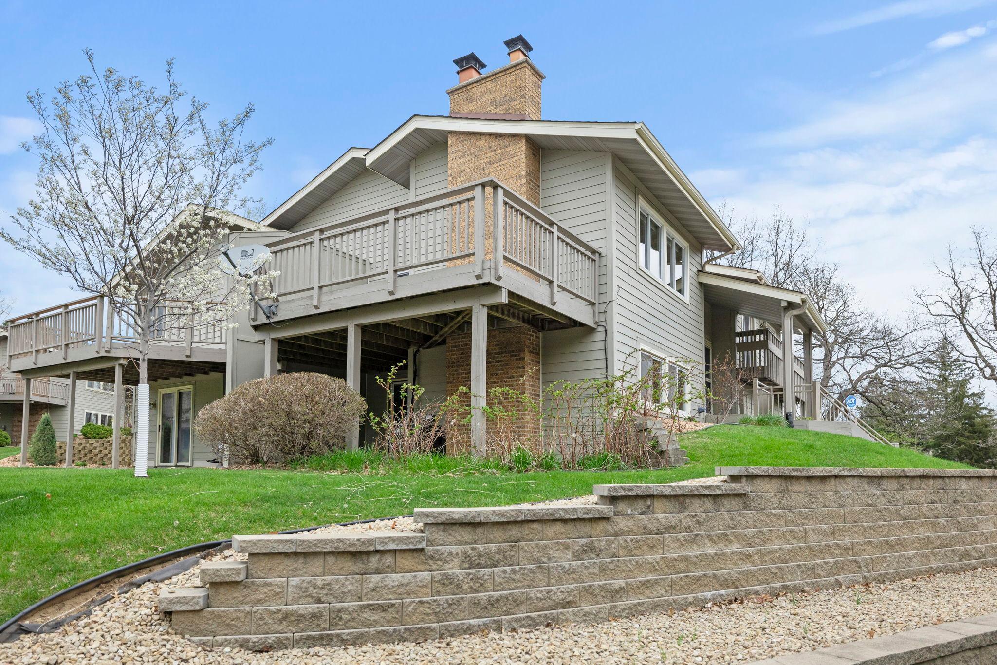 7-web-or-mls-6978 W 84th St Cir-254.jpg