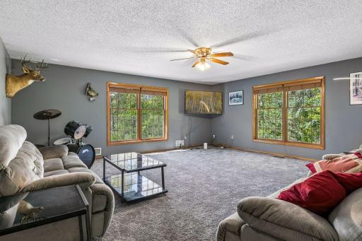 771 County Road B2 E, Little Canada, MN 55117