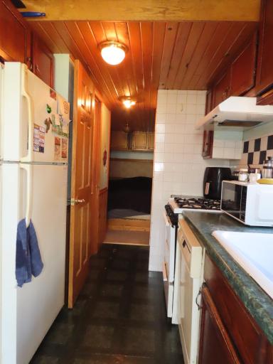 210 1st Avenue N, Isle, MN 56342