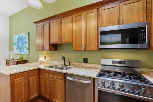 Pull up a stool at the breakfast bar for your morning coffee, gather in the dining room for a relaxed weeknight meal, or use the generous counter space to entertain with ease.