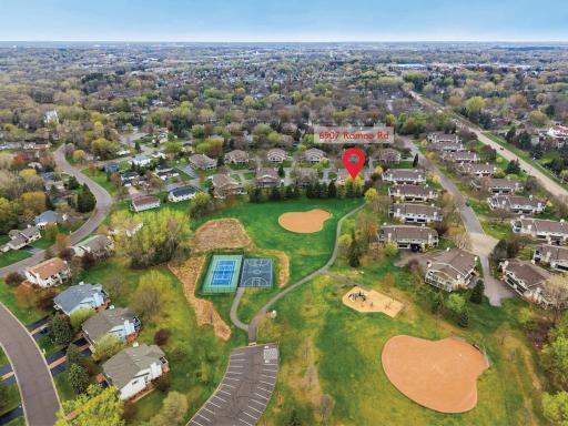 And beyond the doorstep, is everything Woodbury has to offer â great dining, shopping, and entertainment.