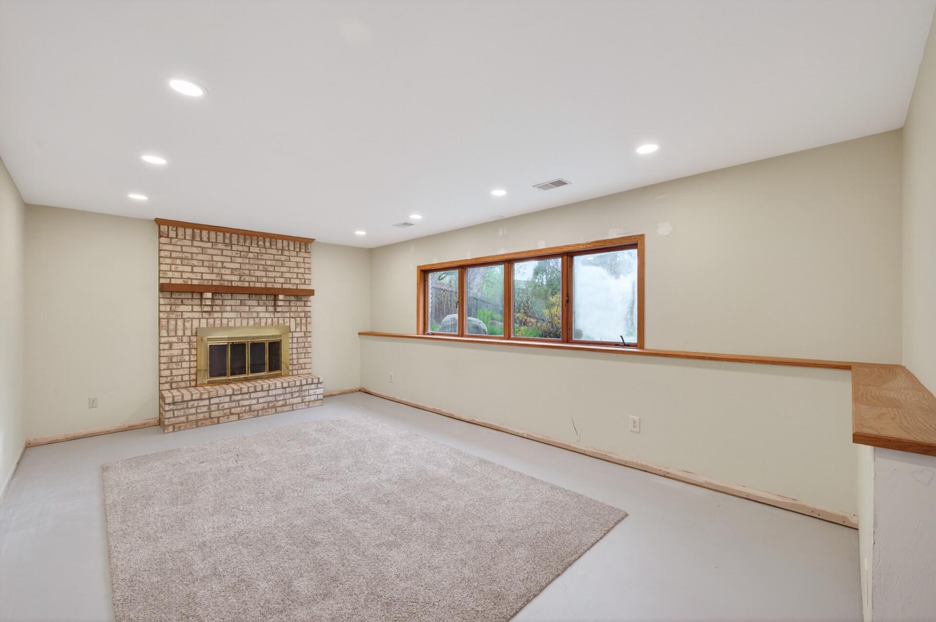 Expand your living space in this bright and dry basement.
