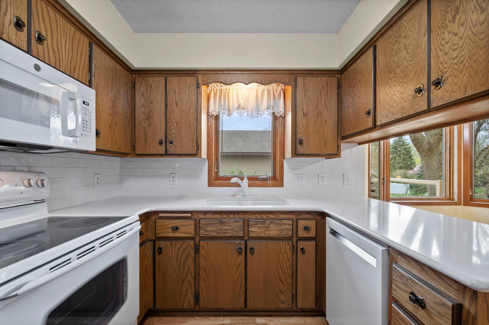 The kitchen has recently been updated with Cambria counters