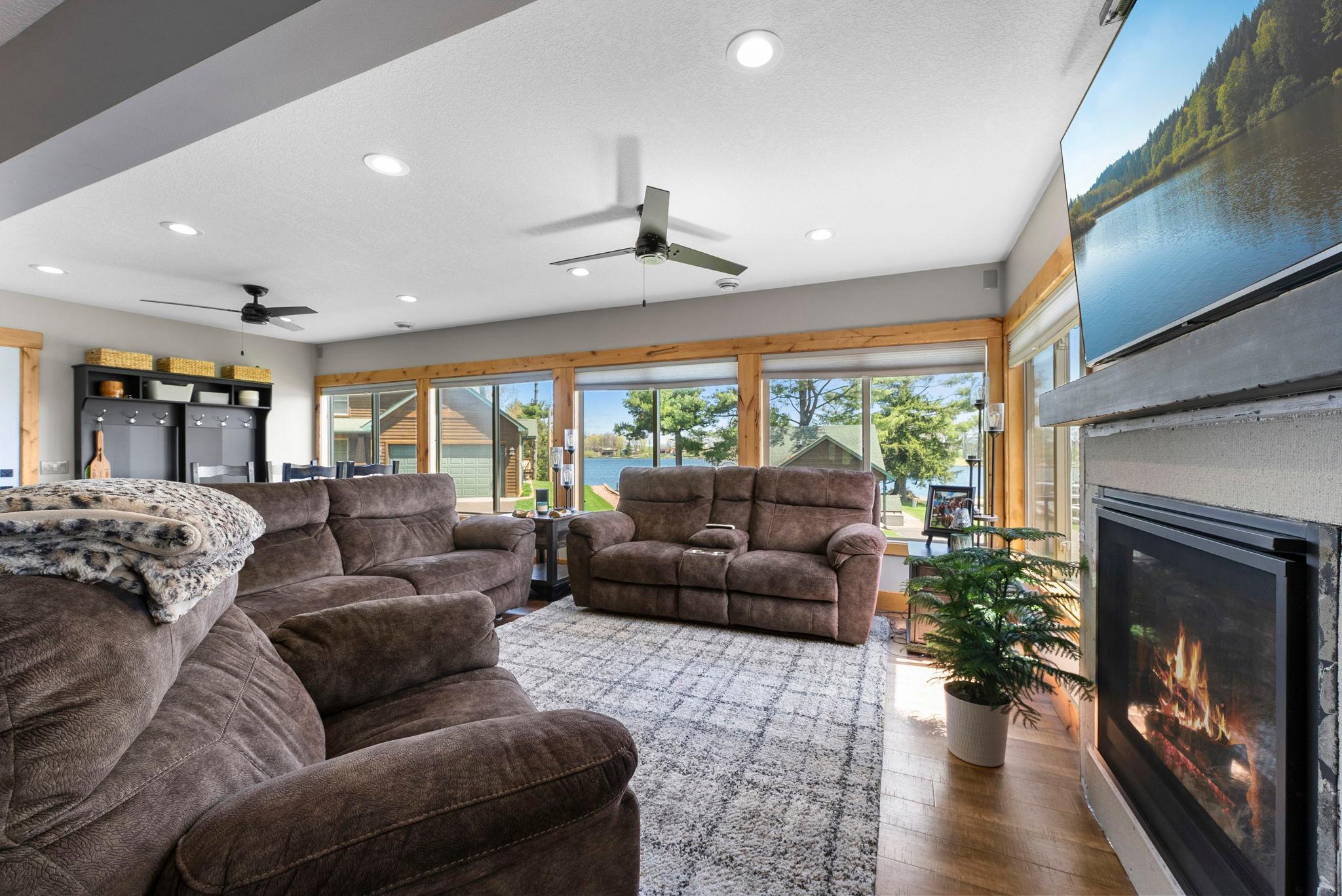 14-web-or-mls-1387 3 1-4 St 15-143.jpg