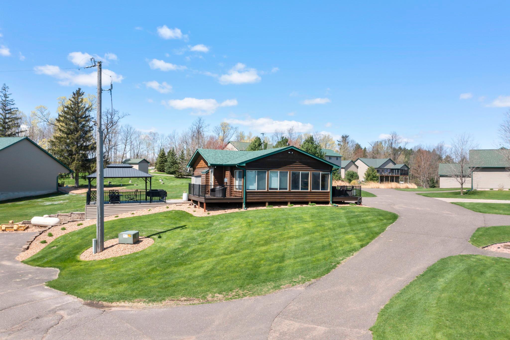 58-web-or-mls-1387 3 1-4 St 15-60.jpg