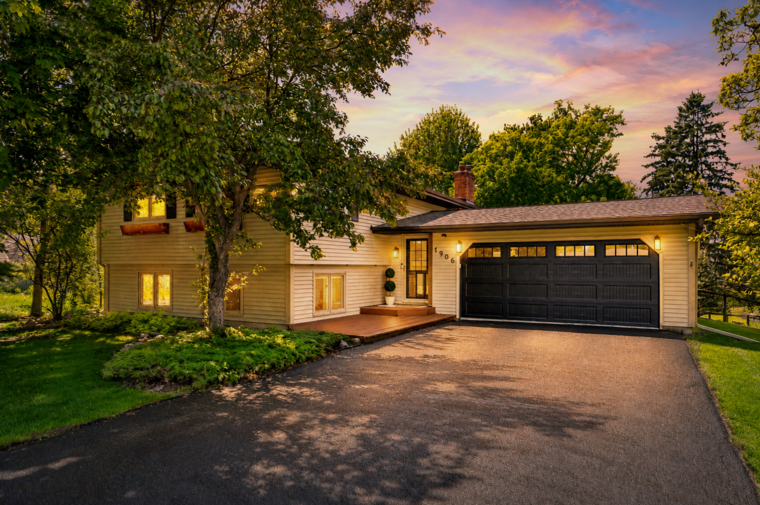 Twilight_1906 Yorkshire Ave S.png
